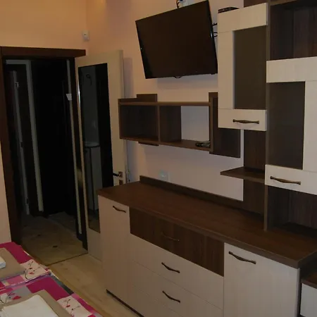 Luxury Neptune Center *